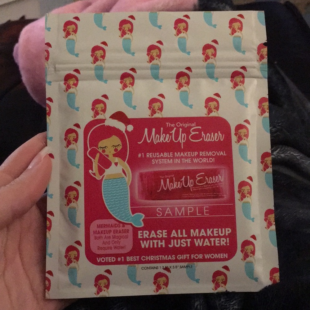 Makeup eraser sample